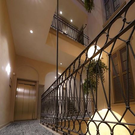 แบร์กาโม อินน์ 21 ภายนอก รูปภาพ Interior of the hotel