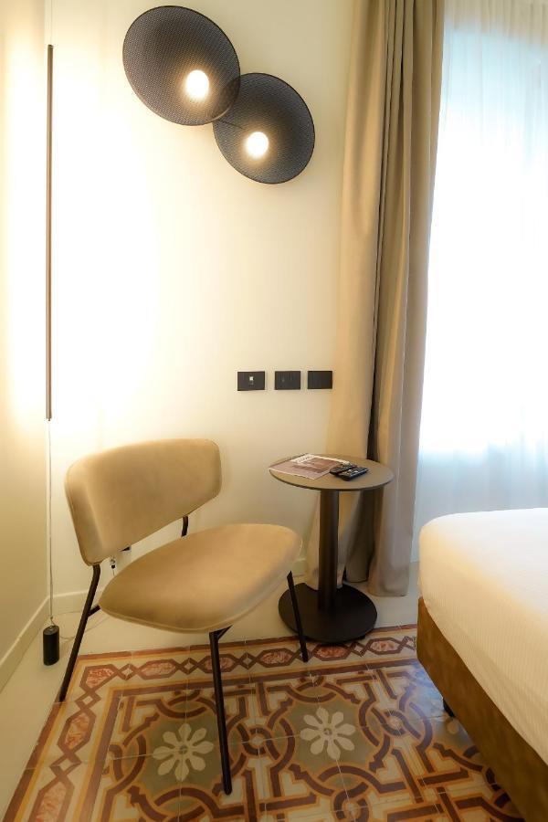 แบร์กาโม อินน์ 21 ภายนอก รูปภาพ A room at the hotel