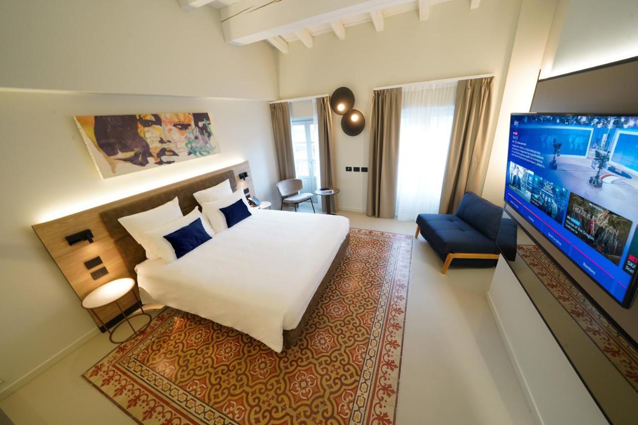 แบร์กาโม อินน์ 21 ภายนอก รูปภาพ Deluxe Room