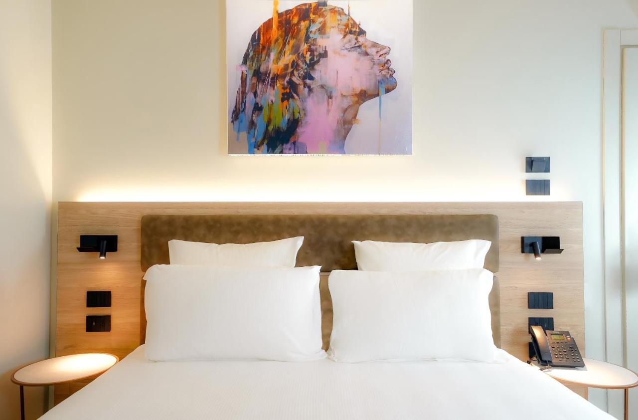 แบร์กาโม อินน์ 21 ภายนอก รูปภาพ A room at the hotel