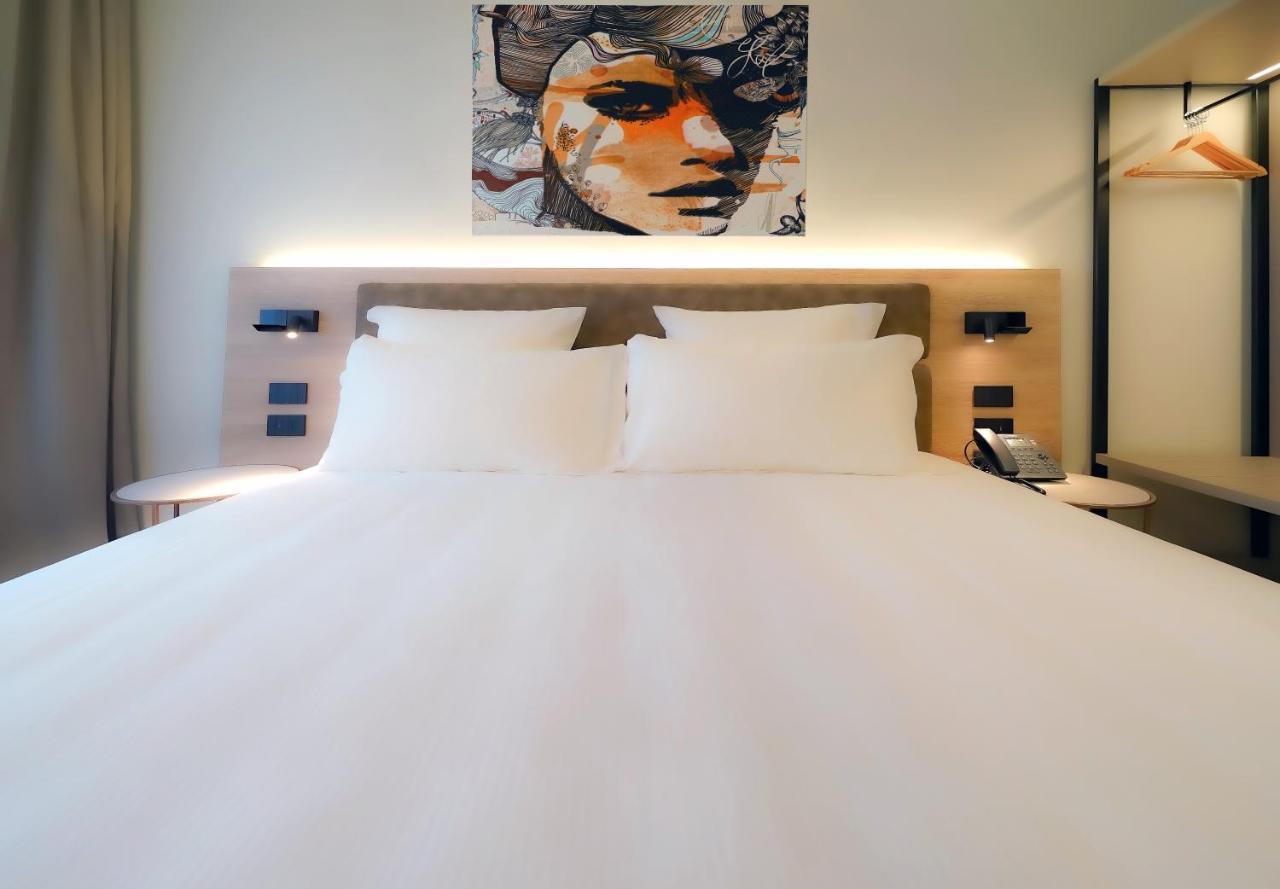 แบร์กาโม อินน์ 21 ภายนอก รูปภาพ A room at the hotel