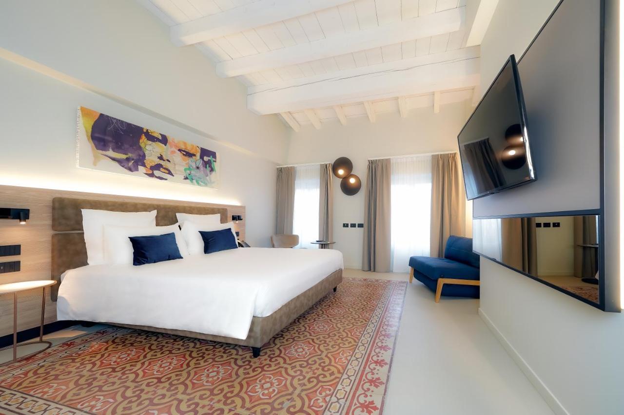 แบร์กาโม อินน์ 21 ภายนอก รูปภาพ Deluxe Room
